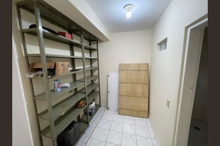 Casa à venda com 240m², 3 quartos e 2 vagas