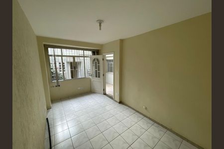 Casa à venda com 240m², 3 quartos e 2 vagas