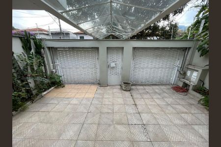 Casa à venda com 240m², 3 quartos e 2 vagas