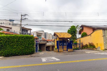 Casa de condomínio à venda com 200m², 3 quartos e 4 vagasFachado do condomínio