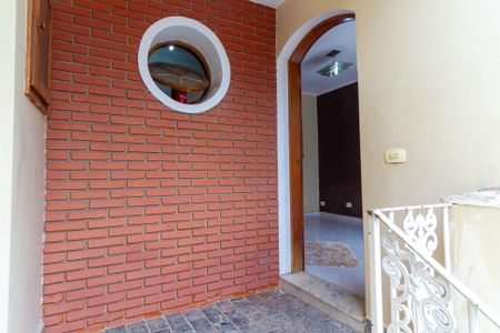 Casa de condomínio à venda com 200m², 3 quartos e 4 vagasEntrada