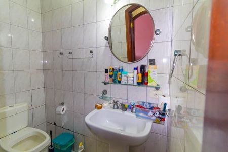 Casa de condomínio à venda com 200m², 3 quartos e 4 vagasBanheiro 2