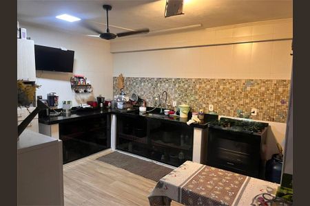 Casa à venda com 4 quartos, 110m² em Vila Antonieta, São Paulo