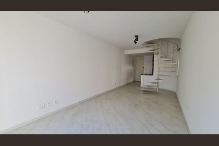 Apartamento à venda com 74m², 1 quarto e 2 vagas