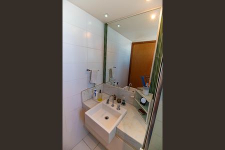 Apartamento à venda com 87m², 2 quartos e 1 vaga Apartamento à venda com 87m², 2 quartos e 1 vagaBanheiro da Suíte