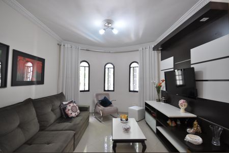 Casa à venda com 190m², 3 quartos e 3 vagasSala