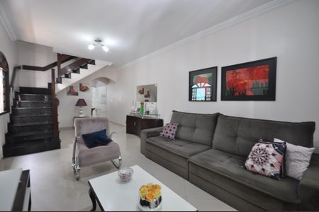Casa à venda com 190m², 3 quartos e 3 vagasSala