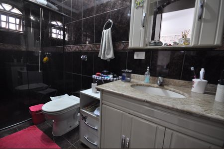 Casa à venda com 190m², 3 quartos e 3 vagasBanheiro da Suíte