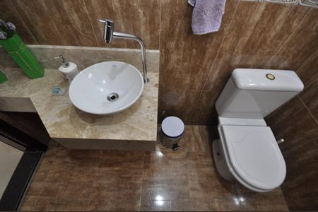 Casa à venda com 190m², 3 quartos e 3 vagasLavabo