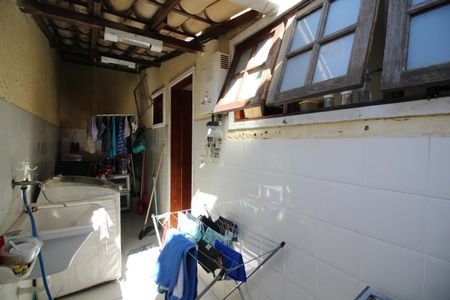 Casa de condomínio à venda com 87m², 2 quartos e 1 vagaÁrea de Serviço