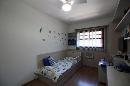 Quarto  de casa de condomínio à venda com 2 quartos, 87m² em Taquara, Rio de Janeiro