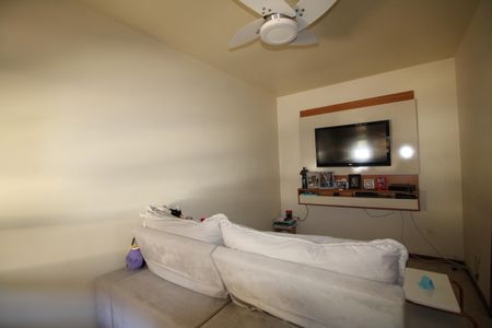 Sala de casa de condomínio à venda com 2 quartos, 87m² em Taquara, Rio de Janeiro