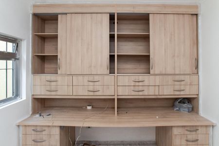 Casa para alugar com 342m², 4 quartos e 4 vagas Casa para alugar com 342m², 4 quartos e 4 vagasEscritório