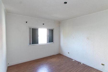 Casa para alugar com 342m², 4 quartos e 4 vagas Casa para alugar com 342m², 4 quartos e 4 vagasQuarto 2