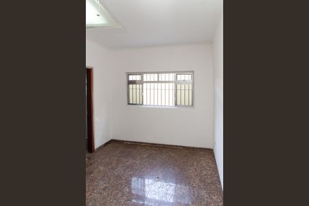 Casa para alugar com 342m², 4 quartos e 4 vagas Casa para alugar com 342m², 4 quartos e 4 vagasSala