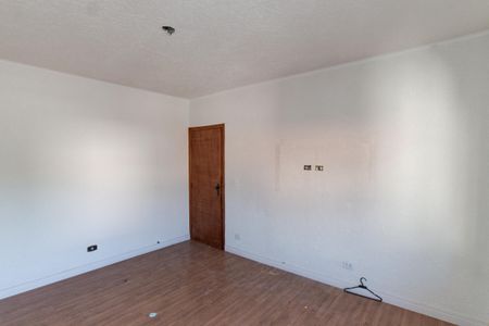 Casa para alugar com 342m², 4 quartos e 4 vagas Casa para alugar com 342m², 4 quartos e 4 vagasQuarto 2