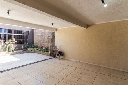 Casa para alugar com 342m², 4 quartos e 4 vagas Casa para alugar com 342m², 4 quartos e 4 vagasGaragem