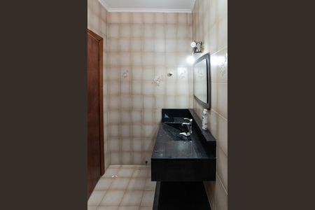 Casa para alugar com 342m², 4 quartos e 4 vagas Casa para alugar com 342m², 4 quartos e 4 vagasBanheiro da Suíte 2