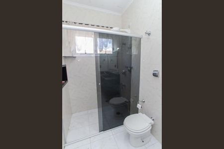 Casa para alugar com 342m², 4 quartos e 4 vagas Casa para alugar com 342m², 4 quartos e 4 vagasBanheiro Social