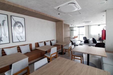 Studio para alugar com 24m², 1 quarto e sem vaga Studio para alugar com 24m², 1 quarto e sem vagaÁrea comum - Salão de Festas