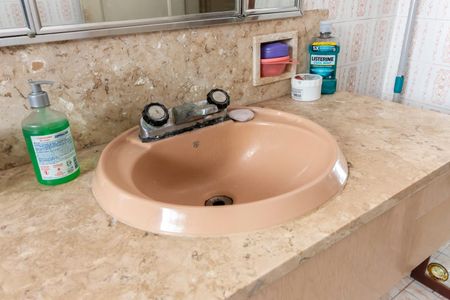 Casa à venda com 181m², 3 quartos e 2 vagasBanheiro