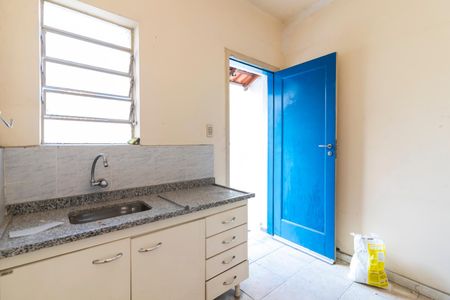 Casa à venda com 181m², 3 quartos e 2 vagasEdícula - Cozinha