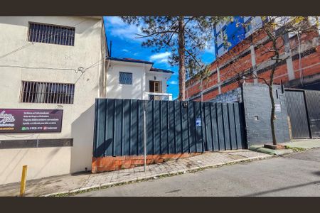 Casa à venda com 181m², 3 quartos e 2 vagasFachada