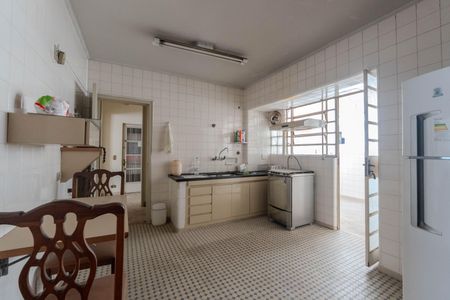 Apartamento à venda com 200m², 4 quartos e 2 vagasCozinha