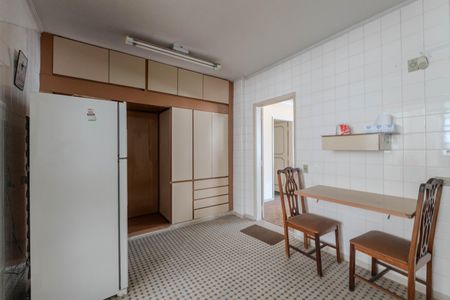 Apartamento à venda com 200m², 4 quartos e 2 vagasCozinha