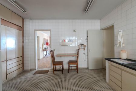 Apartamento à venda com 200m², 4 quartos e 2 vagasCozinha