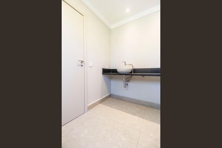 Casa de condomínio à venda com 460m², 4 quartos e 4 vagas Casa de condomínio à venda com 460m², 4 quartos e 4 vagasBanheiro da Suíte 4