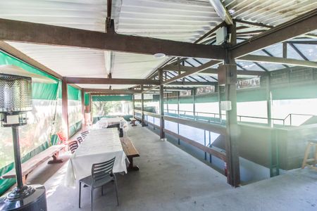 Casa de condomínio à venda com 460m², 4 quartos e 4 vagas Casa de condomínio à venda com 460m², 4 quartos e 4 vagasÁrea gourmet