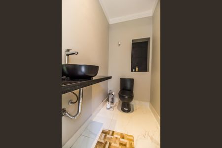 Casa de condomínio à venda com 460m², 4 quartos e 4 vagas Casa de condomínio à venda com 460m², 4 quartos e 4 vagasLavabo