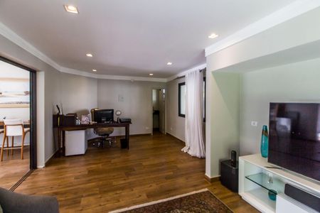 Casa de condomínio à venda com 460m², 4 quartos e 4 vagas Casa de condomínio à venda com 460m², 4 quartos e 4 vagasEscritório