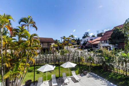 Casa de condomínio à venda com 460m², 4 quartos e 4 vagas Casa de condomínio à venda com 460m², 4 quartos e 4 vagasVista da Suíte