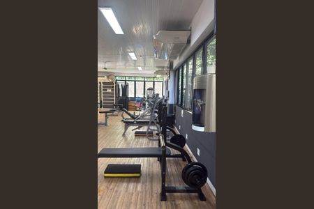 Casa de condomínio à venda com 460m², 4 quartos e 4 vagas Casa de condomínio à venda com 460m², 4 quartos e 4 vagasAcademia