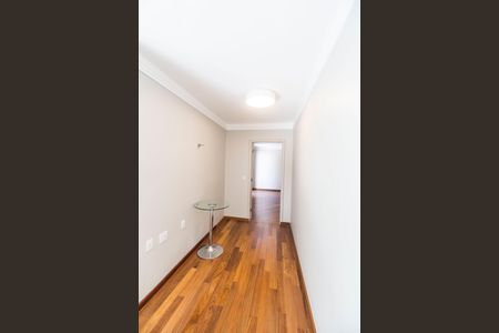 Casa de condomínio à venda com 460m², 4 quartos e 4 vagas Casa de condomínio à venda com 460m², 4 quartos e 4 vagasCorredor