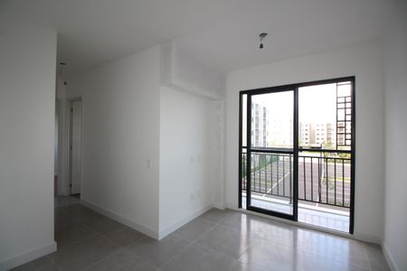 Sala de apartamento para alugar com 2 quartos, 55m² em Jacarepaguá, Rio de Janeiro