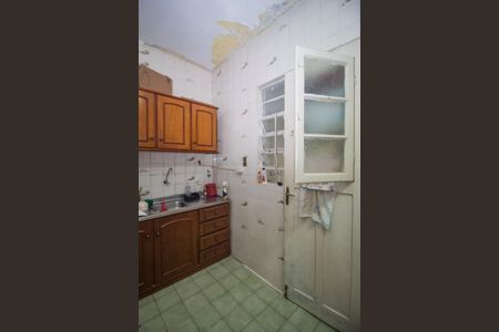 Apartamento à venda com 77m², 2 quartos e sem vagaCozinha