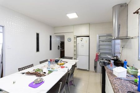 Casa à venda com 180m², 4 quartos e 1 vagaCozinha