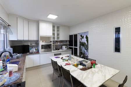 Casa à venda com 180m², 4 quartos e 1 vagaCozinha
