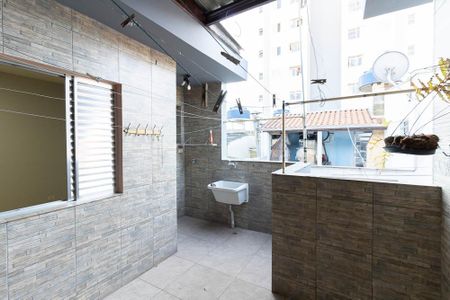 Casa à venda com 180m², 4 quartos e 1 vagaÁrea de Serviço 2