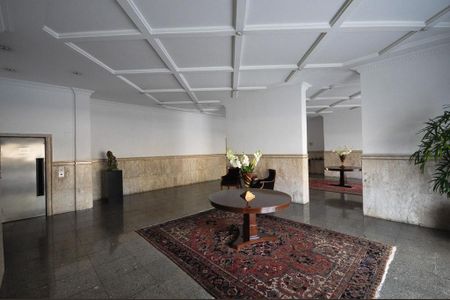 Apartamento à venda com 211m², 4 quartos e 4 vagasHall Social