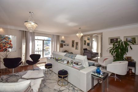 Apartamento à venda com 211m², 4 quartos e 4 vagasSala