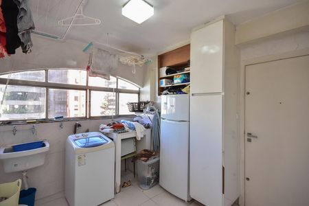 Apartamento à venda com 211m², 4 quartos e 4 vagasÁrea de Serviço