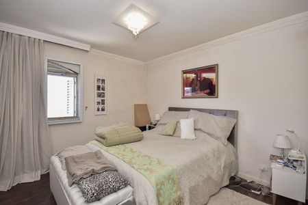 Apartamento à venda com 211m², 4 quartos e 4 vagasSuíte 1