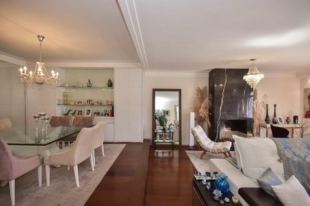 Apartamento à venda com 211m², 4 quartos e 4 vagasSala