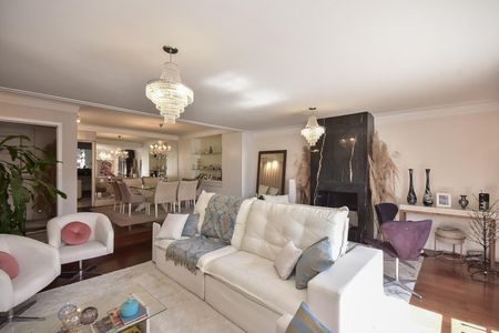 Apartamento à venda com 211m², 4 quartos e 4 vagasSala