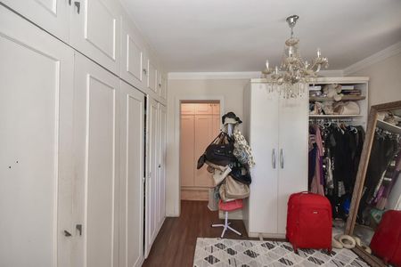 Apartamento à venda com 211m², 4 quartos e 4 vagasSuíte 2