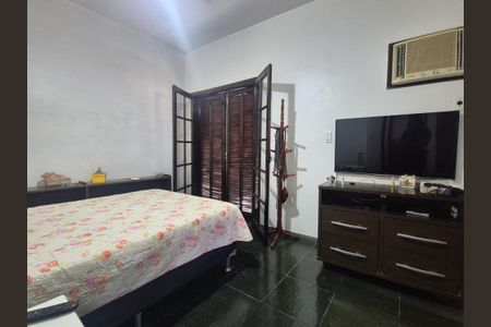 Casa de condomínio à venda com 150m², 4 quartos e 2 vagasSuíte 2